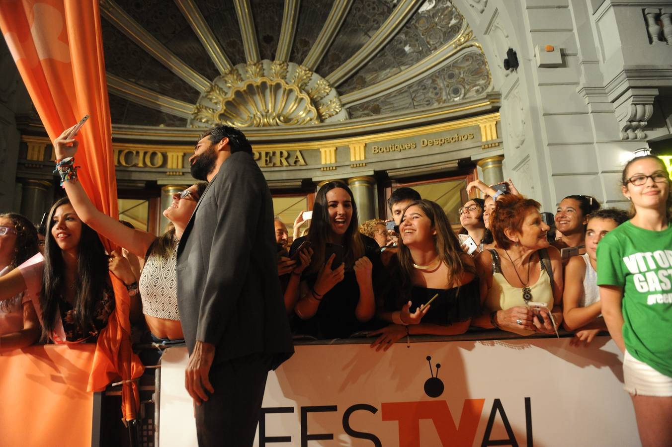 &#039;Olmos y Robles&#039; toman el Teatro Principal de Vitoria