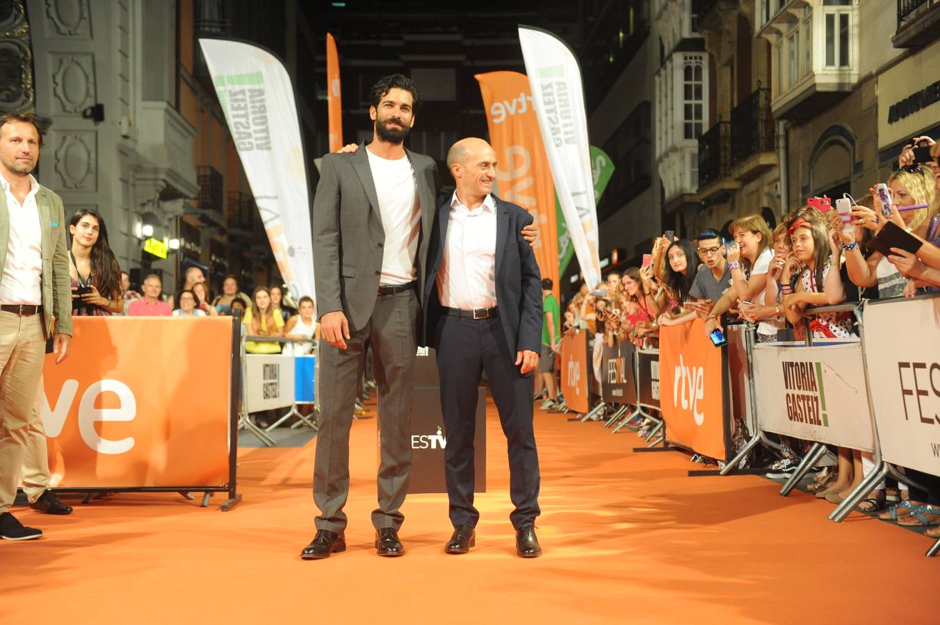 &#039;Olmos y Robles&#039; toman el Teatro Principal de Vitoria