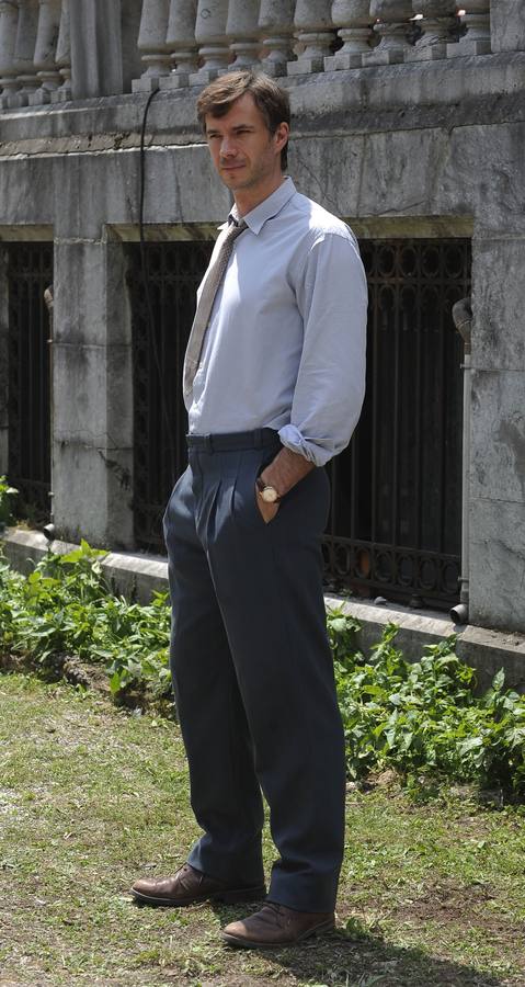 James D'Arcy durante el rodaje de 'Gernika' en el palacio Munoa de Barakaldo. 