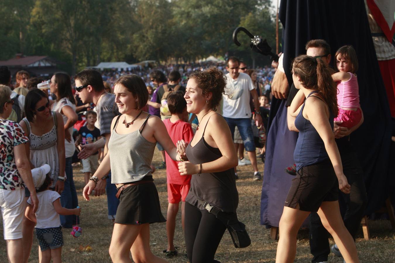 Calor, diversión y buenos alimentos en el día de Olárizu