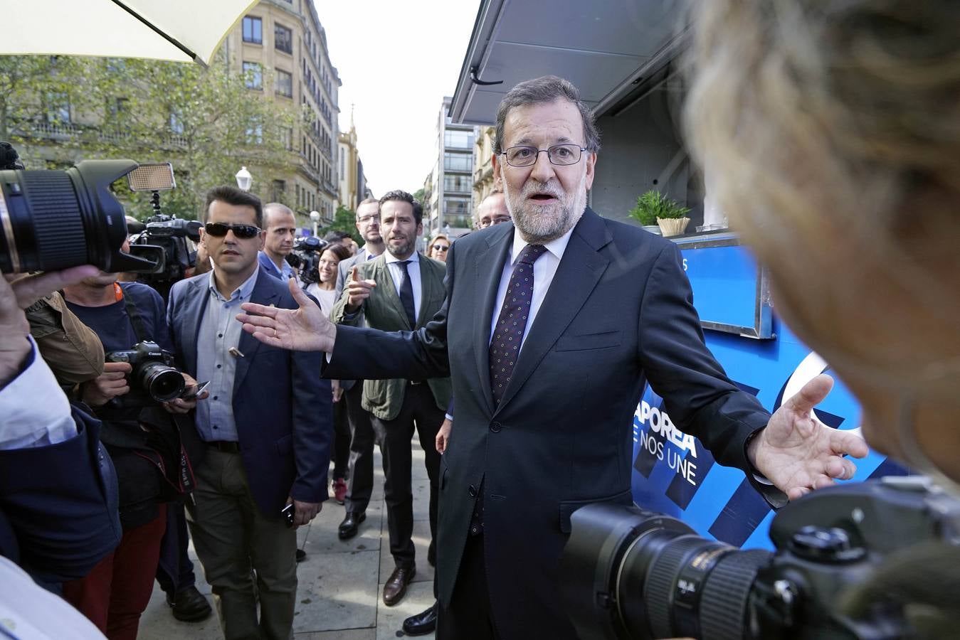 Rajoy levanta pasiones en San Sebastián