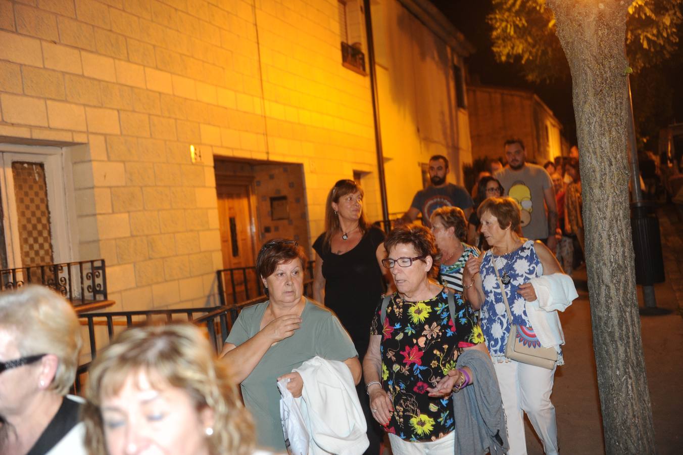 Abetxuko muestra su hartazgo y se manifiesta de nuevo ante las casas ocupadas