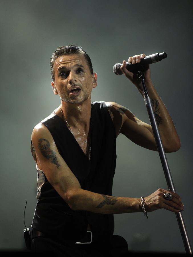 Dave Gahan, durante el concierto de Depeche Mode en Bilbao BBK Live 2013. 