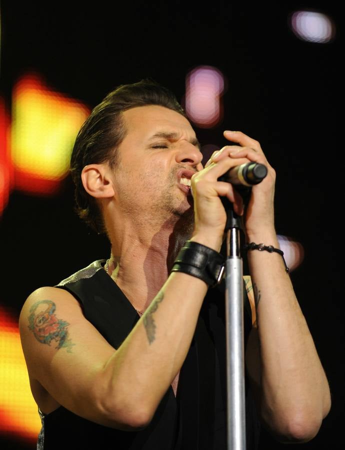 Dave Gahan, durante el concierto de Depeche Mode en Bilbao BBK Live 2009. 