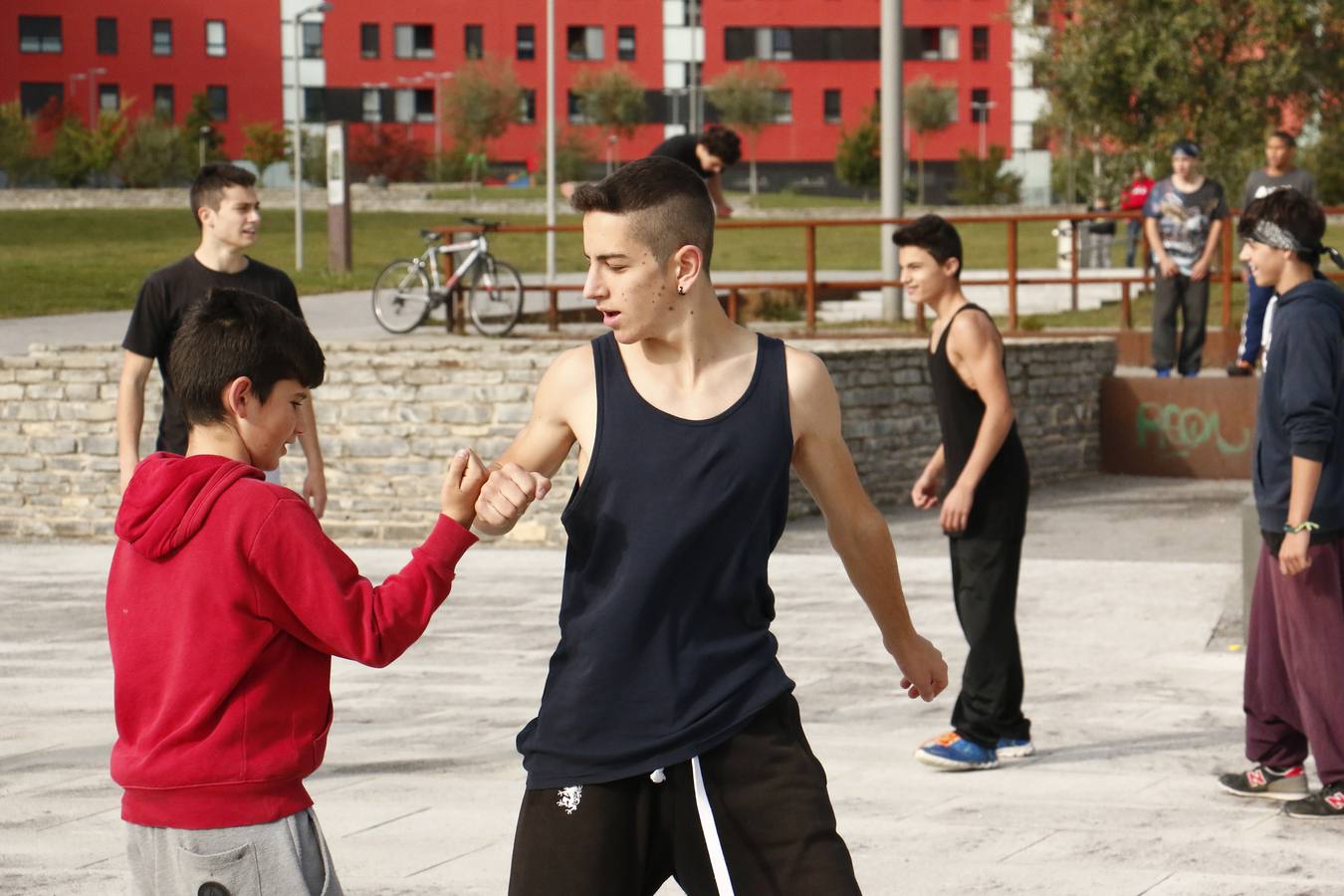 Vitoria se impulsa a la moda del parkour