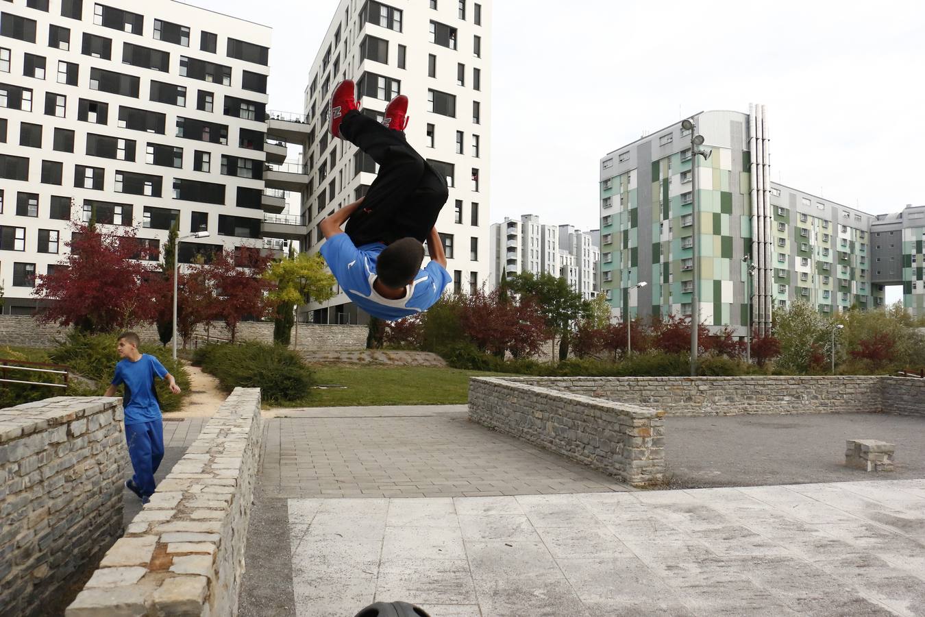 Vitoria se impulsa a la moda del parkour