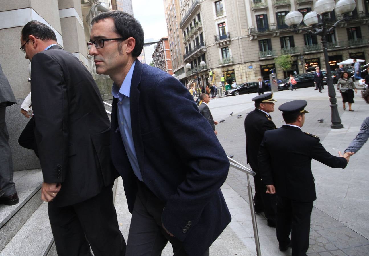 El parlamentario de EH Bildu, Julen Arzuaga, formación que acudió por primera vez al acto.