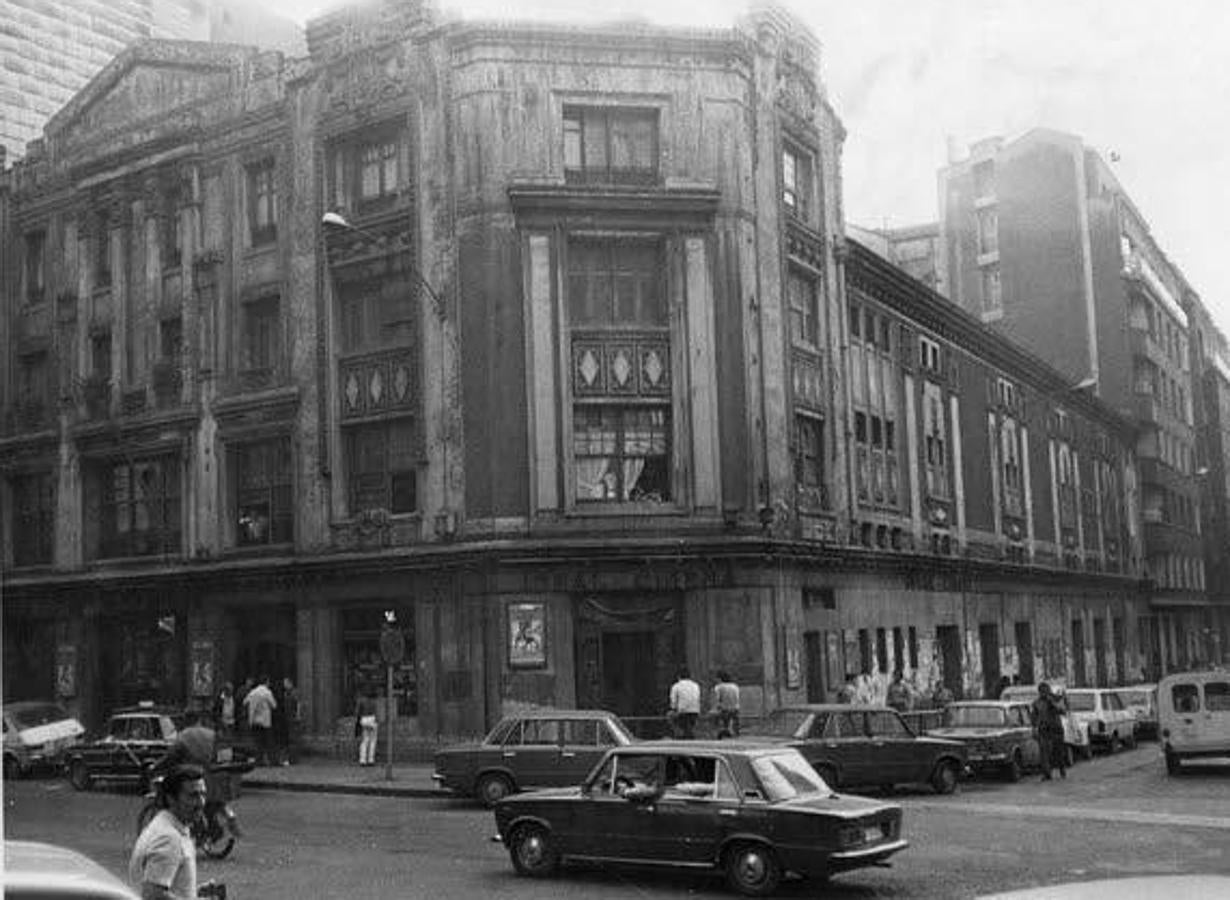 Ideal. El más grande de Bilbao. Ubicado en la calle General Concha, contaba con 1.500 butacas, 80 palcos, plateas, preferencia, galería... En total, 2.800 localidades.