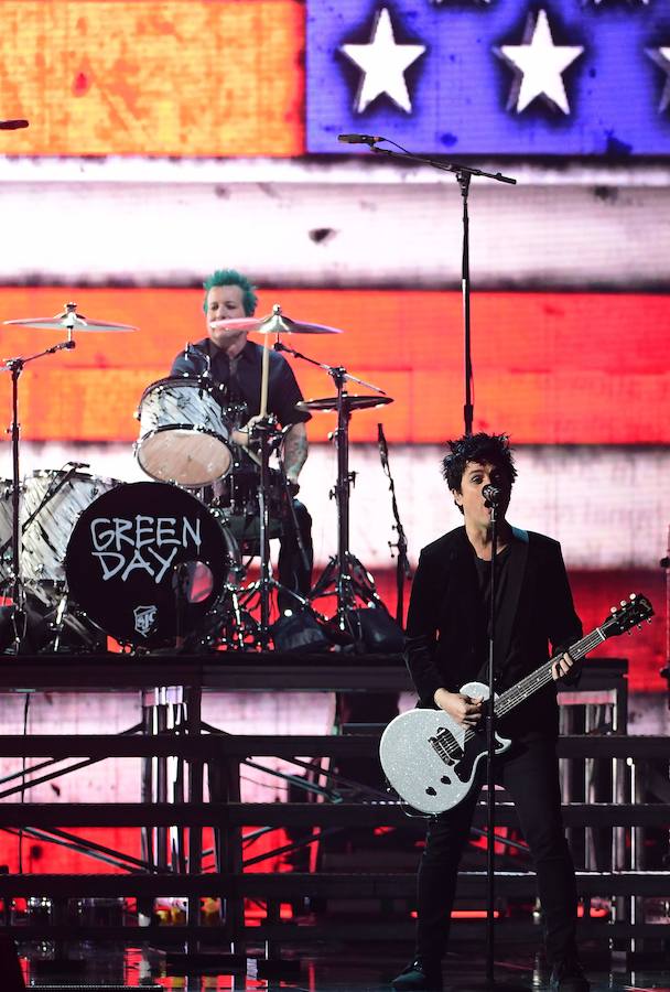 La banda de rock Green Day fue una de las más aplaudidas.