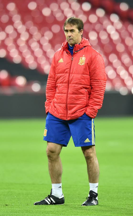 Aduriz pisa la alfombra de Wembley