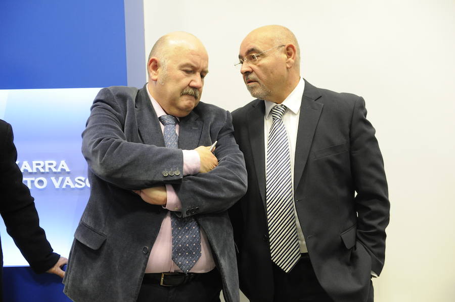 La firma del pacto de Gobierno PNV- PSE