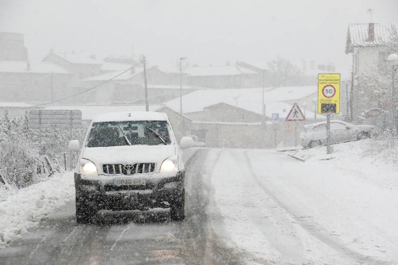 La primera nevada del otoño en Álava