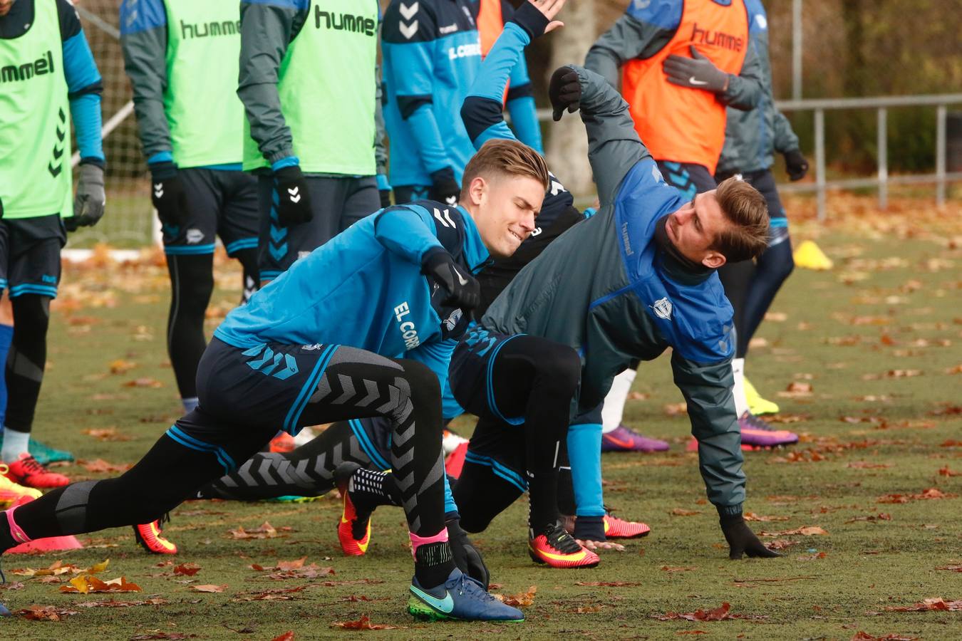 Entrenamiento otoñal del Alavés en Betoño