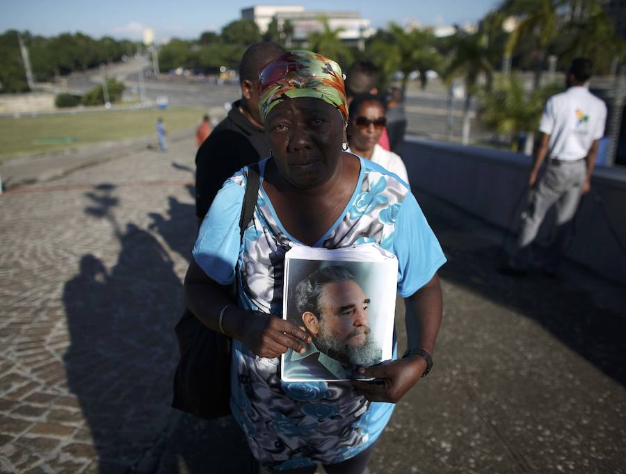 Los cubanos despiden a Fidel Castro