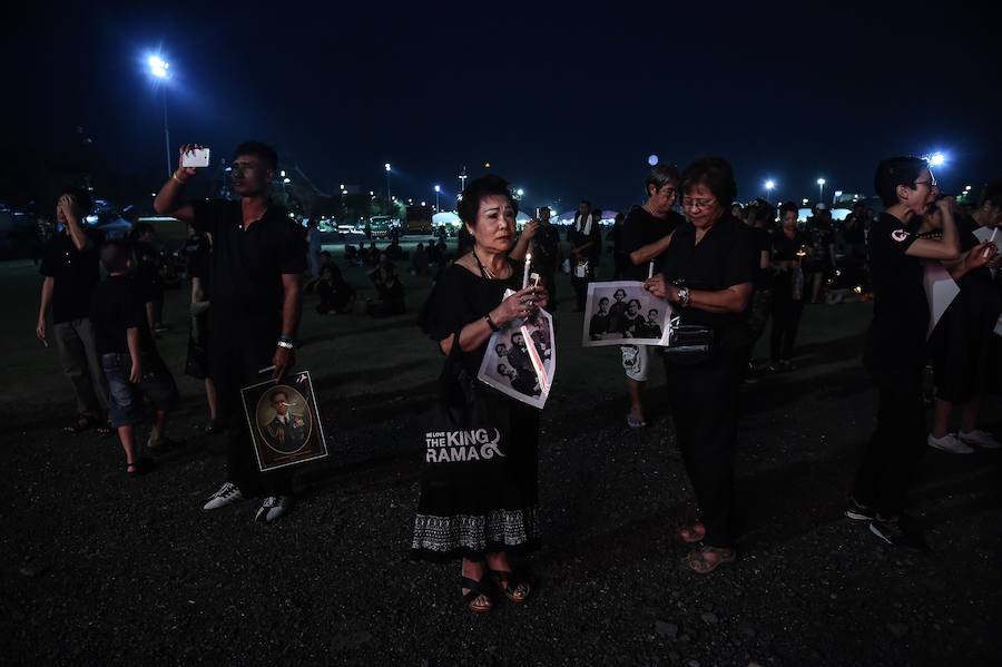 Tailandia celebra el cumpleaños su último rey