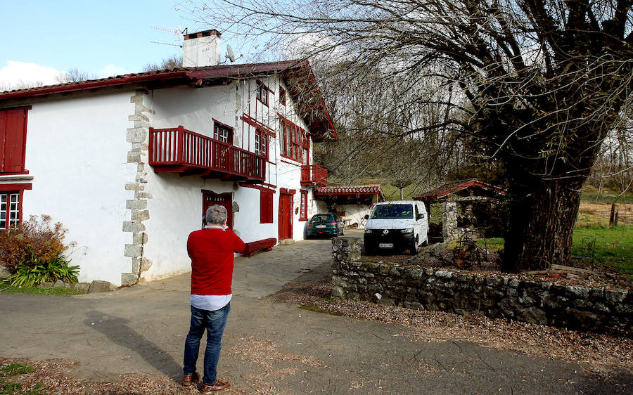 Las imágenes del caserio donde se ha encontrado un nuevo depósito de armas de ETA