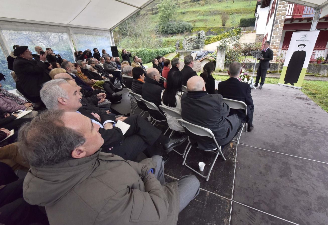 Homenaje a Barandiaran, padre de la cultura vasca