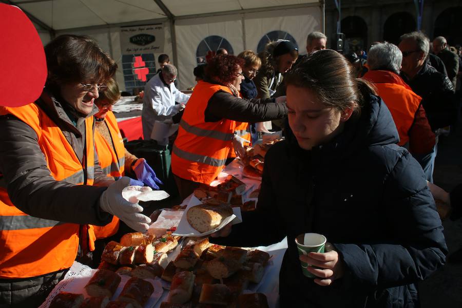 Roscón solidario en la Plaza Nueva de Bilbao