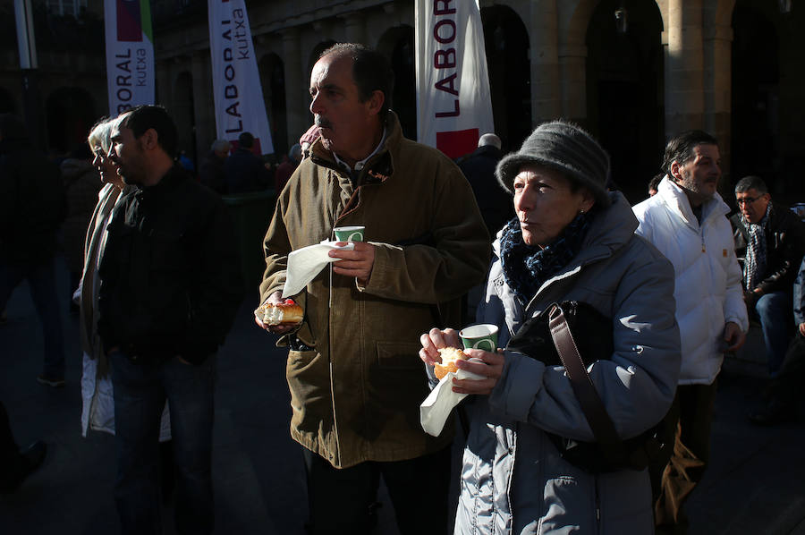 Roscón solidario en la Plaza Nueva de Bilbao