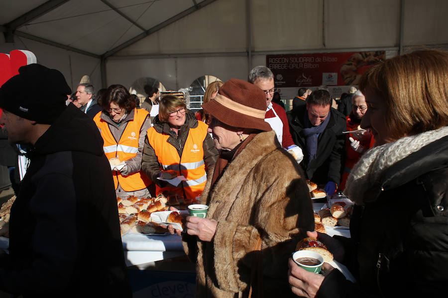 Roscón solidario en la Plaza Nueva de Bilbao