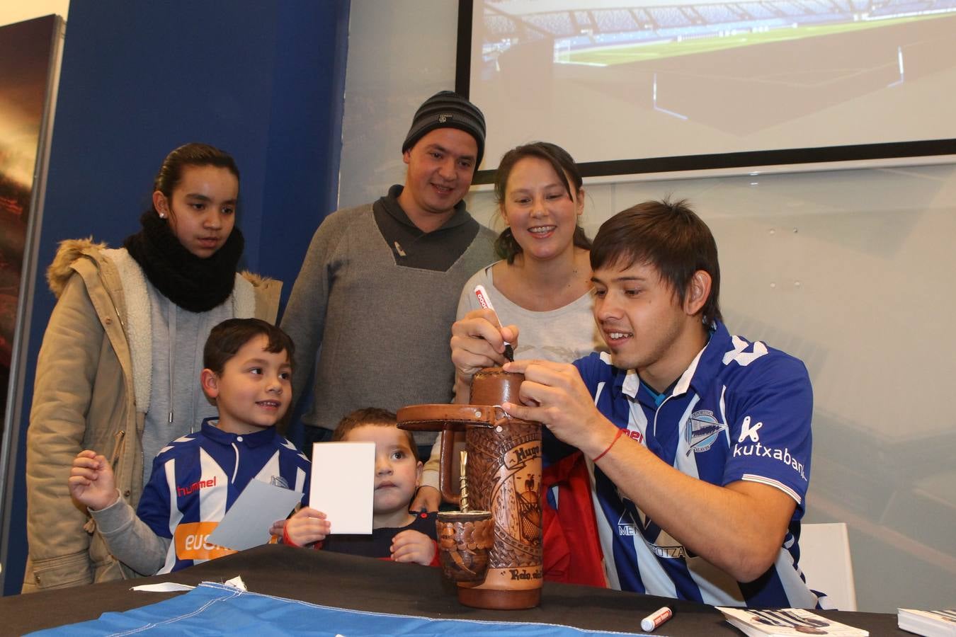 Presentación de Óscar Romero, el nuevo fichaje del Alavés