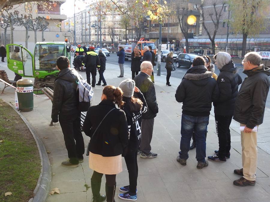 Muere una mujer en Deusto al ser atropellada por una barredora