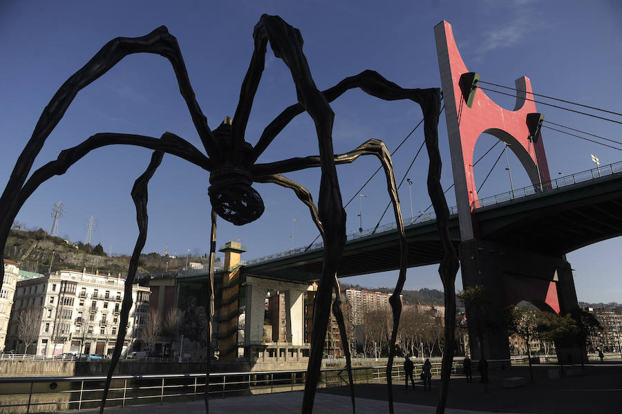 El Puente de La Salve y la araña del Guggenheim.