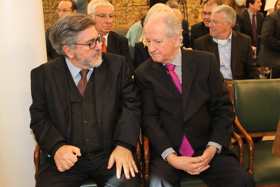 Homenaje a Joseba Leizaola en el Parlamento vasco