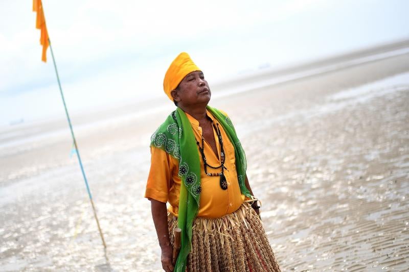 Ceremonia de acción de gracias Puja Pantai en Kuala Lumpur