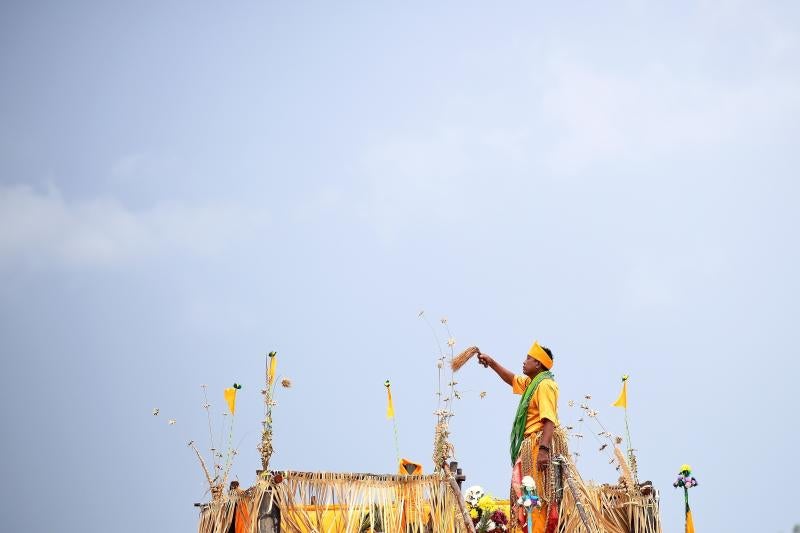 Ceremonia de acción de gracias Puja Pantai en Kuala Lumpur