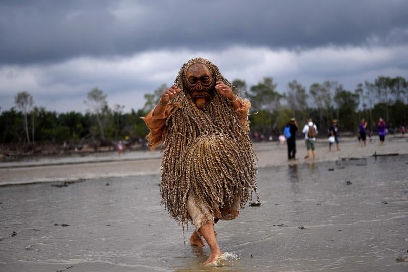 Ceremonia de acción de gracias Puja Pantai en Kuala Lumpur