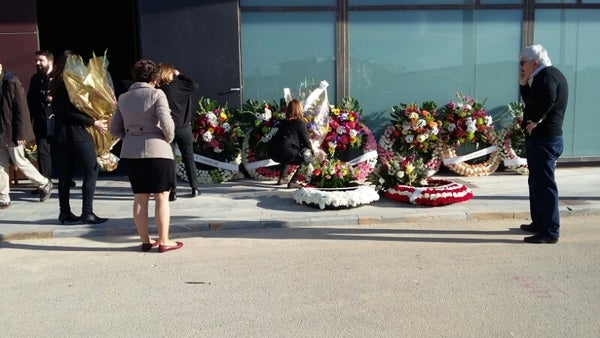 Torre Pacheco llora a los cinco jóvenes y arropa a sus familias en el funeral