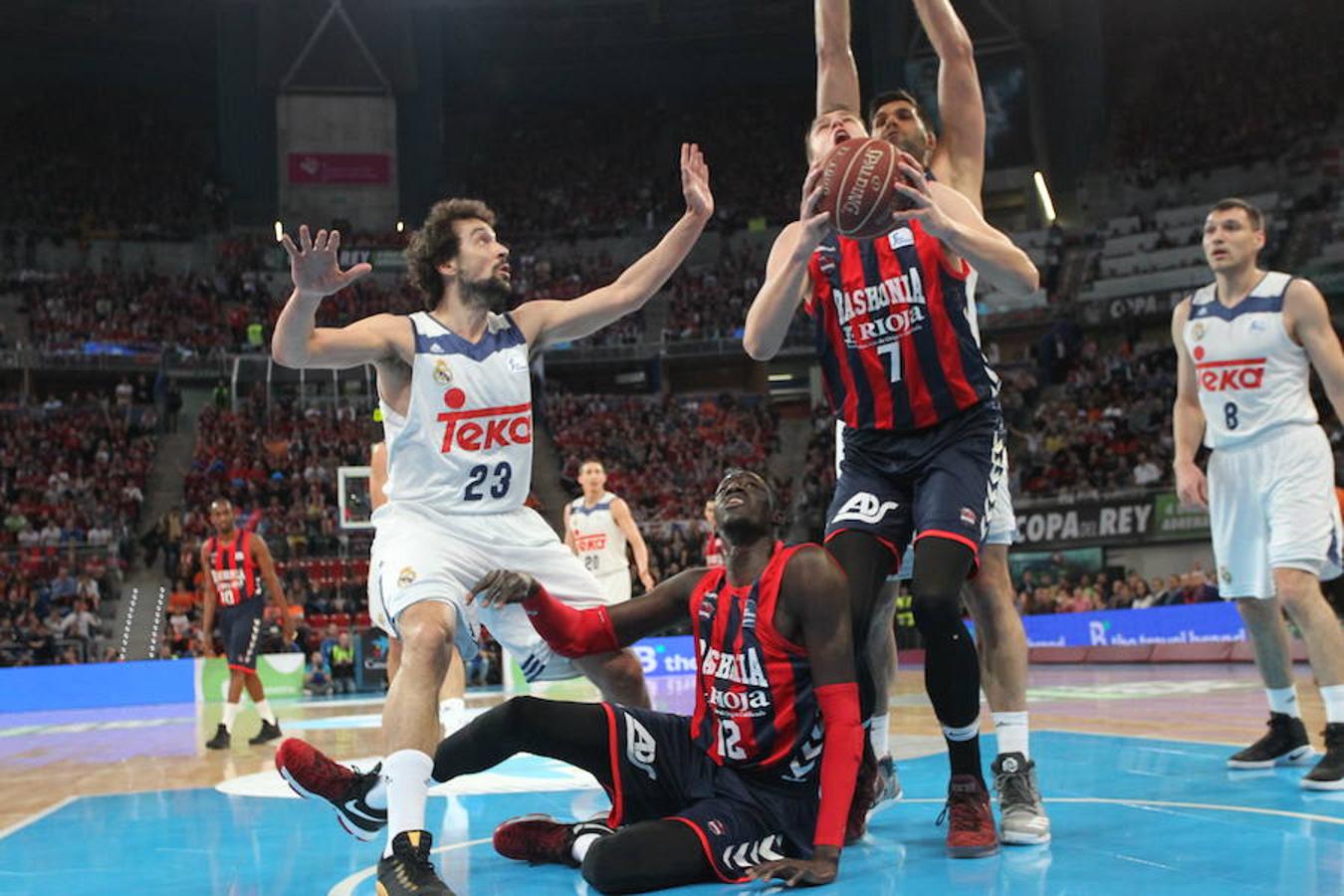 El Real Madrid - Baskonia, en imágenes