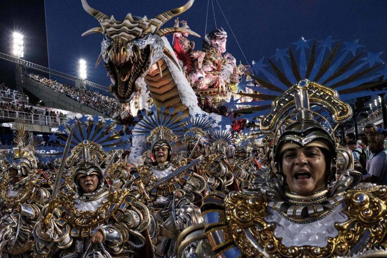 El carnaval de Río, una fiesta de la lujuria con bastidores pestilentes