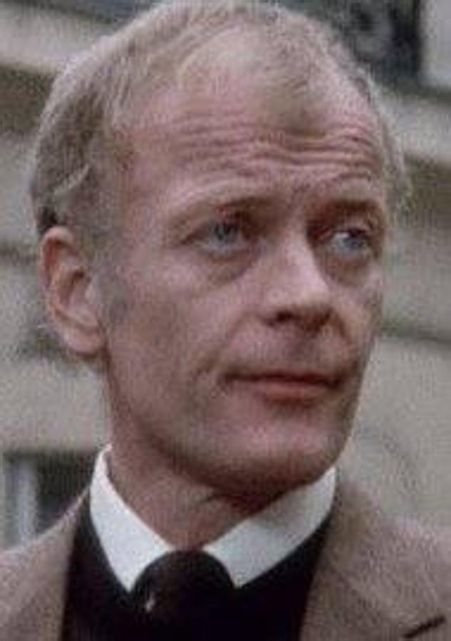 Peter Guillan, el homre de confianza de Smiley, interpretado por el actor MIchael Byrne en la serie de la BBC 'La gente de Smiley'