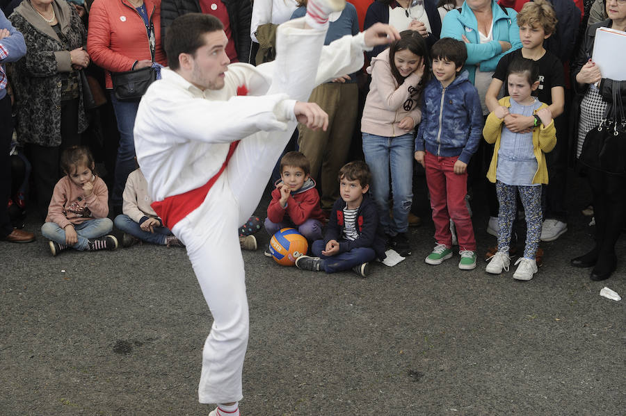 Abel Barriola apadrina la nueva añada de txakoli de Bakio