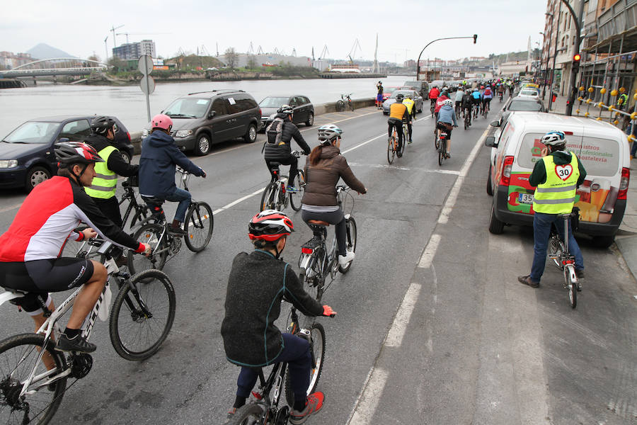 Una marcha para exigir un bidegorri entre Bilbao y Getxo