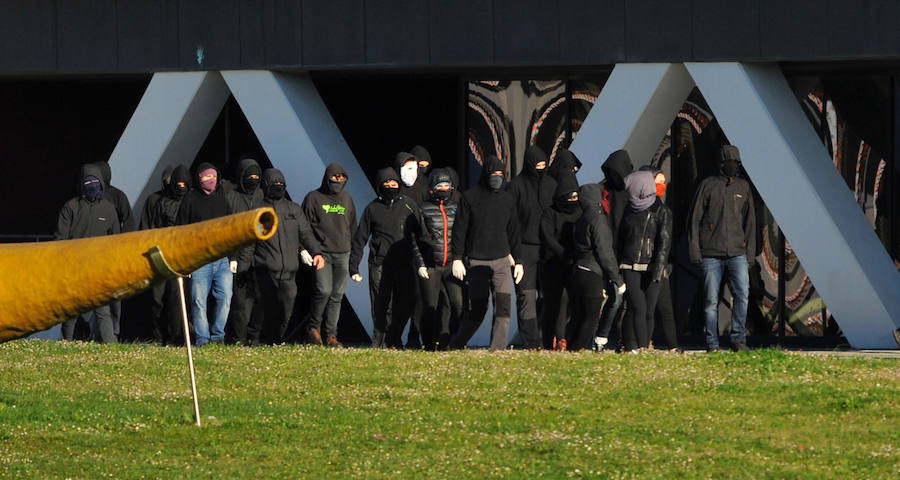 Altercados en el campus de la UPV de Leioa por la huelga