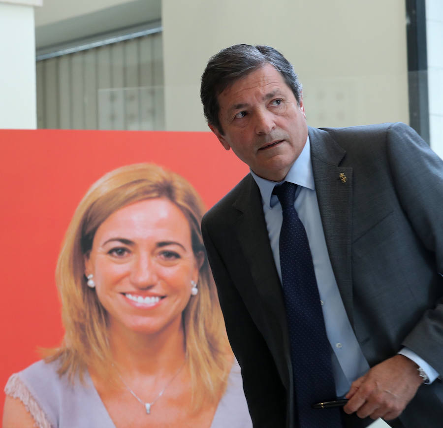 Javier Fernández, presidente de la gestora del PSOE y del Principado de Asturias, en la sede del PSOE, en Madrid.