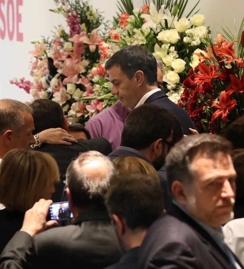 El exlíder socialista Pedro Sánchez, hoy en la sede del PSOE, en Madrid, donde se ha instalado la capilla ardiente para despedir a Carme Chacón.