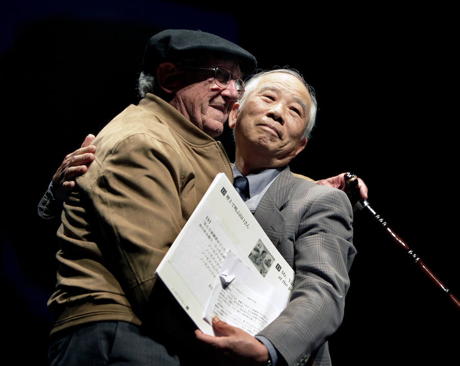 Supervivientes de Nagasaki visitan Gernika