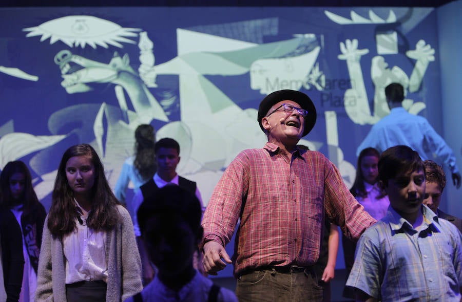 Supervivientes de Nagasaki visitan Gernika