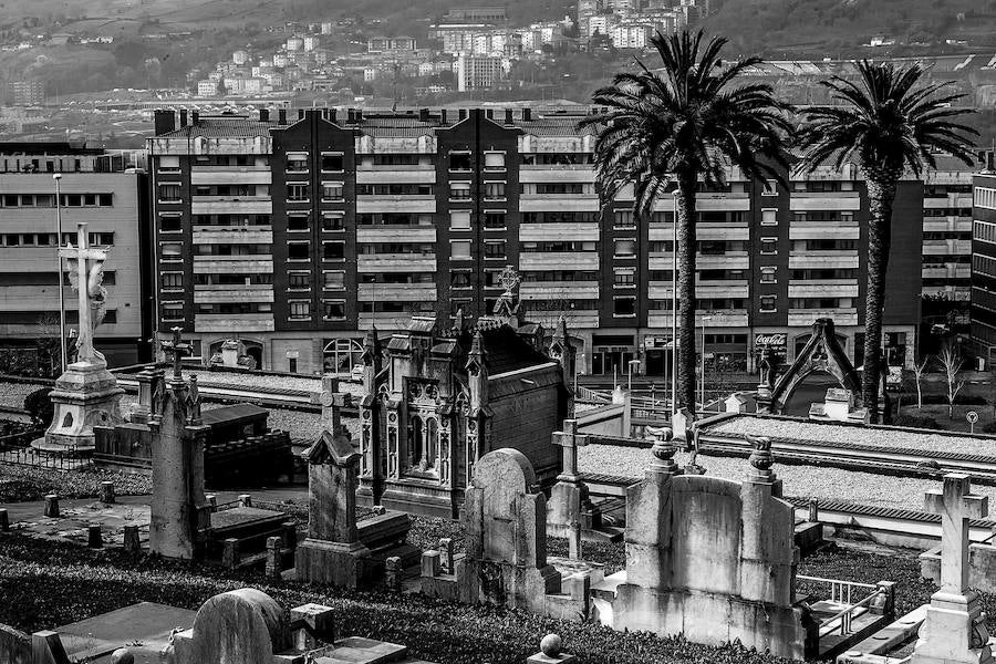 Cementerio de Enekuri.
