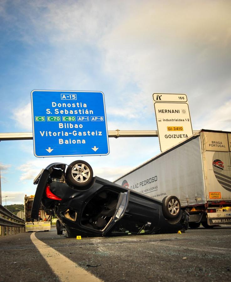 Las imágenes del accidente en la A-15, en Hernani