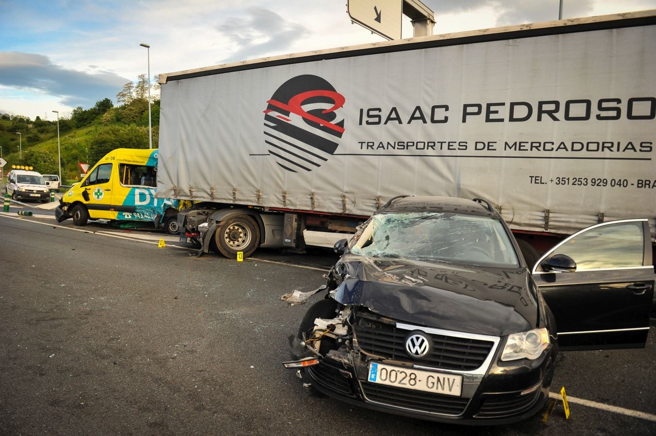 Las imágenes del accidente en la A-15, en Hernani
