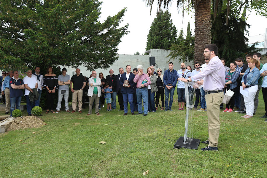 Homenaje de los socialistas a Tomás Meabe, fundador de las Juventudes Socialistas de España