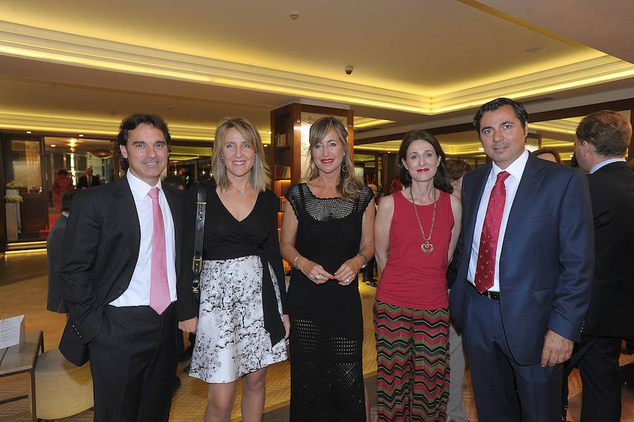 Juan Carlos Chueca, Begoña y Leire Ortuzar, Teresa Icaza y Enrique Ruiz.