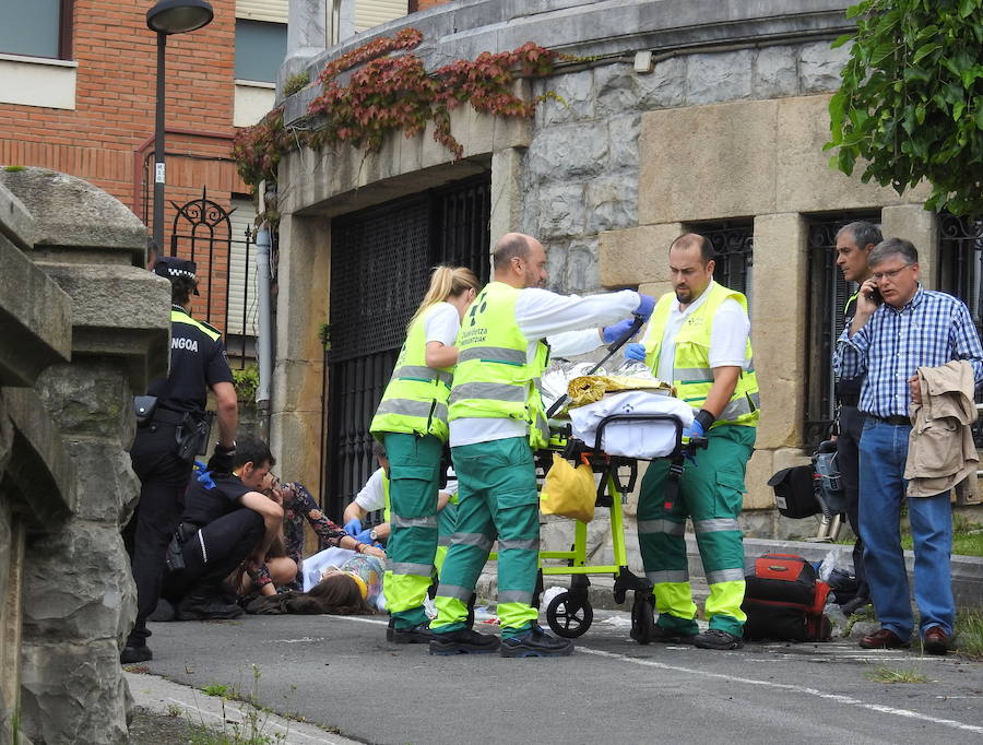 Heridas tres escolares en Getxo tras ceder una bandilla