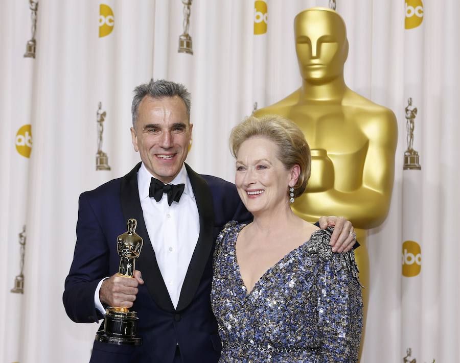 Daniel Day-Lewis, jjunto a Meryl Streep, al recibir el Premio Óscar a Mejor Actor por su papel en la película Lincoln.