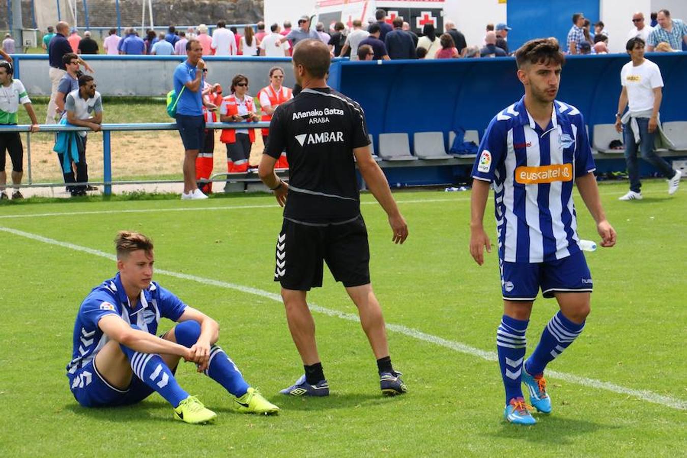 El Alavés B - Ontinyent, en imágenes